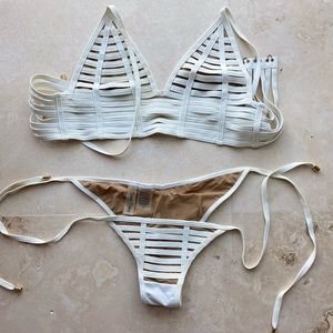 Beach bunny bikini set white